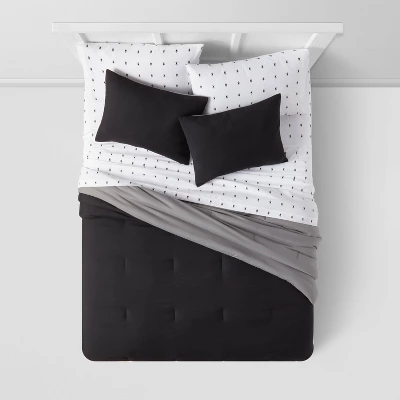 Solid Microfiber Reversible Comforter & Sheets Set - Room Essentials™ 2 Solid Microfiber Reversible Comforter & Sheets Set - Room Essentials™ - Image 2