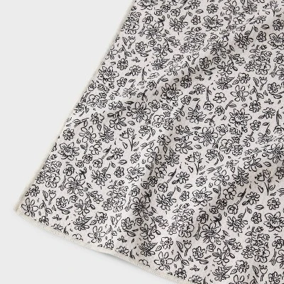Quick Dry Floral Waffle Towel Black - Room Essentials™ 2 Quick Dry Floral Waffle Towel Black - Room Essentials™ - Image 2